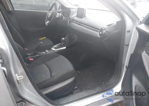 2017 Toyota Yaris Ia z USA, uszkodzony, nr VIN 3MYDLBYV0HY172617